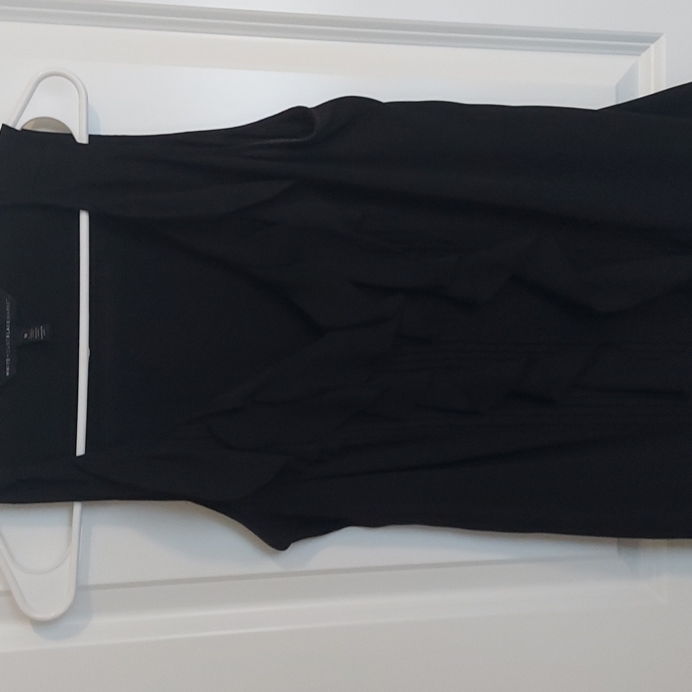 Sleeveless business casual blouse